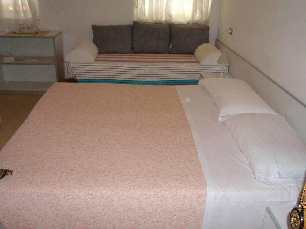 Hotel Villa Carla กราโด ภายนอก รูปภาพ